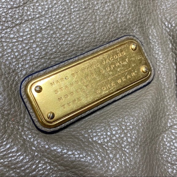 MARC JACOBS Lrg Q Hillier Hobo/Shoulder Purse - Picture 7 of 13